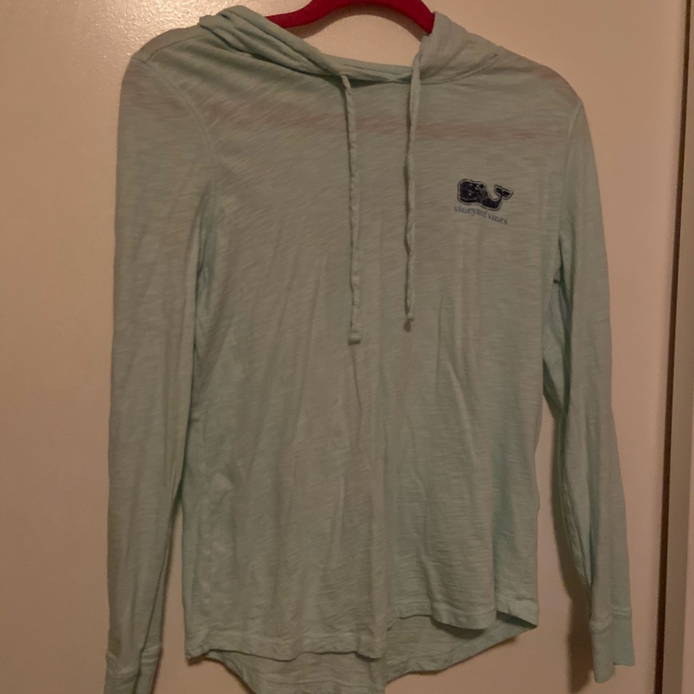 Hooded vineyard vines pullover